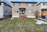 76 Front - Photo 13