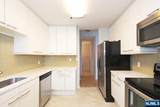 100 Carlyle - Photo 5