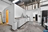 338 Montgomery Street - Photo 17