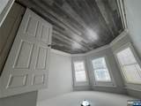239 Lincoln - Photo 2