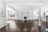54 Lawton - Photo 4
