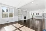54 Lawton - Photo 5