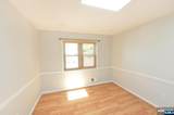 203 New York - Photo 18