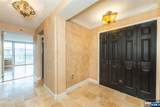 300 Main - Photo 2