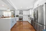 301 Roosevelt Avenue - Photo 10