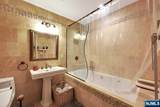 549 Windsor - Photo 16