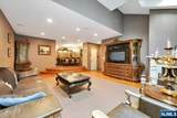 549 Windsor - Photo 4