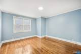 320 Orient - Photo 22