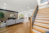 10 Marilyn Place - Photo 4