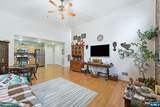 19 Market - Photo 12