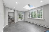 585 Englewood Avenue - Photo 8