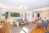 110 Woodlawn Avenue - Photo 9