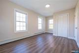 238 Van - Photo 13