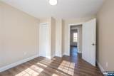 238 Van - Photo 21