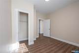 238 Van - Photo 25
