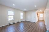 238 Van - Photo 27