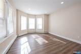 238 Van - Photo 30