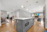 230 Park Avenue - Photo 17