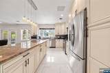 156 Phelps - Photo 13