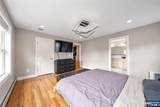 156 Phelps - Photo 16