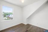 59 Colonial - Photo 20