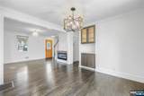 59 Colonial - Photo 6