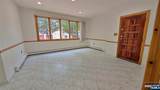 320 43rd - Photo 2
