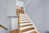 23 West - Photo 2