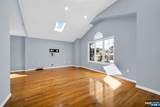 23 West - Photo 3
