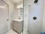 21 Livingston - Photo 24