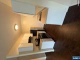 40 Washington - Photo 2
