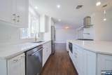 18 Lakeview - Photo 13