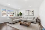 210 Chestnut - Photo 3