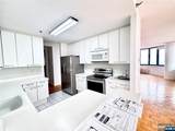 100 Carlyle - Photo 16