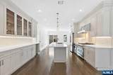 232 Columbia - Photo 10