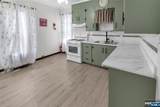 558 Argyle - Photo 3
