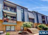700 Schuyler - Photo 2