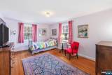 15 Poe Avenue - Photo 18