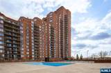 806 Harmon Cove Tower - Photo 40
