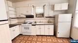 758 Hamilton - Photo 3