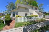 33 Parkway - Photo 2