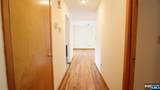 206 New York - Photo 14