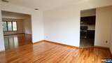 206 New York - Photo 9