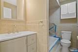 92 Windsor - Photo 13