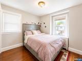 569 Monroe Place - Photo 11