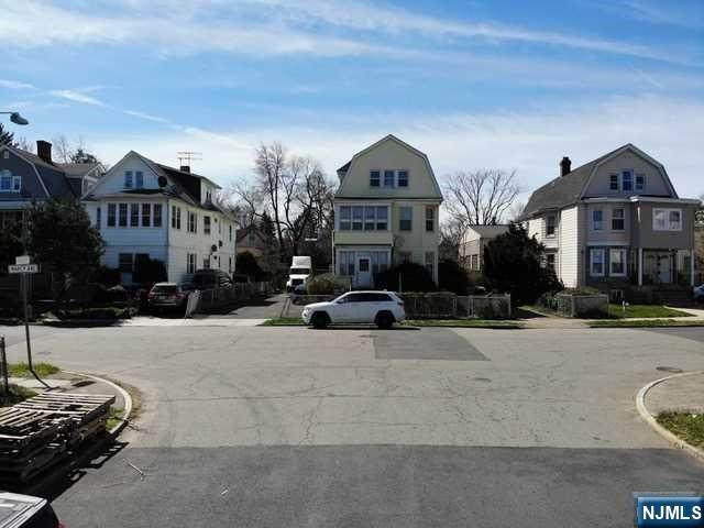 83 Marcy Avenue - Photo 1