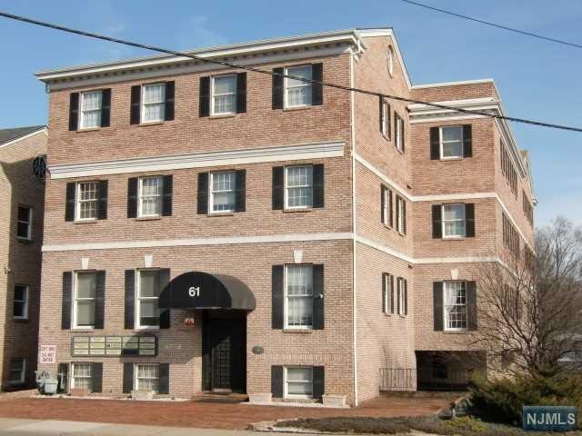 61 Maple Avenue - Photo 1