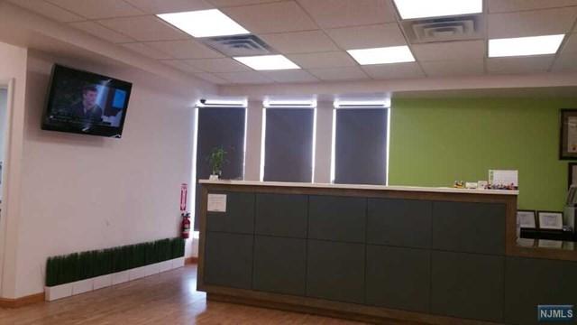 268 Broad Avenue - Photo 1