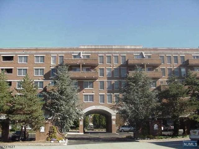 7 Iron Forge Square - Photo 1