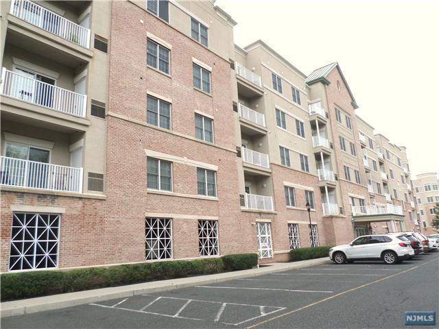 3208 Windsor Park Court - Photo 1